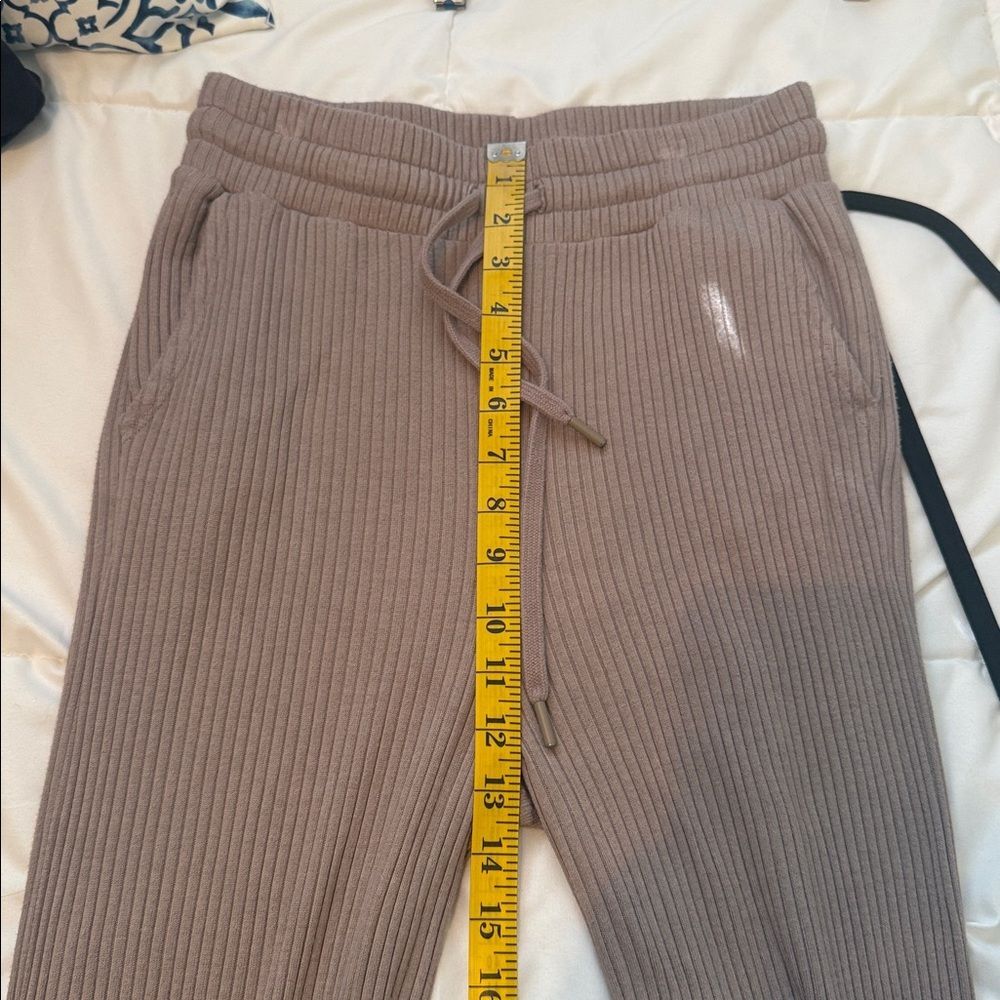 Beyond Yoga Women's Well Traveled Wide Leg Pants, Birch, Size M - Picture 11 of 13